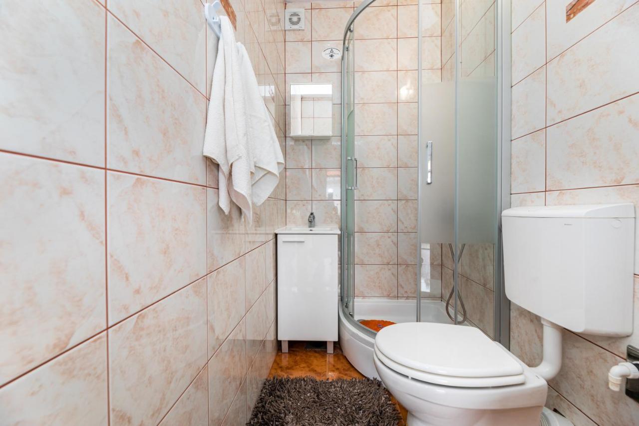 Apartmani Jasarevic Šilo Exteriör bild