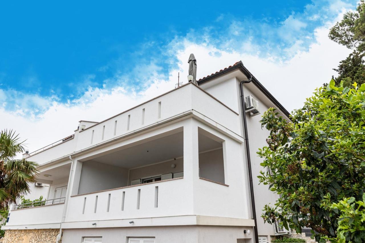 Apartmani Jasarevic Šilo Exteriör bild