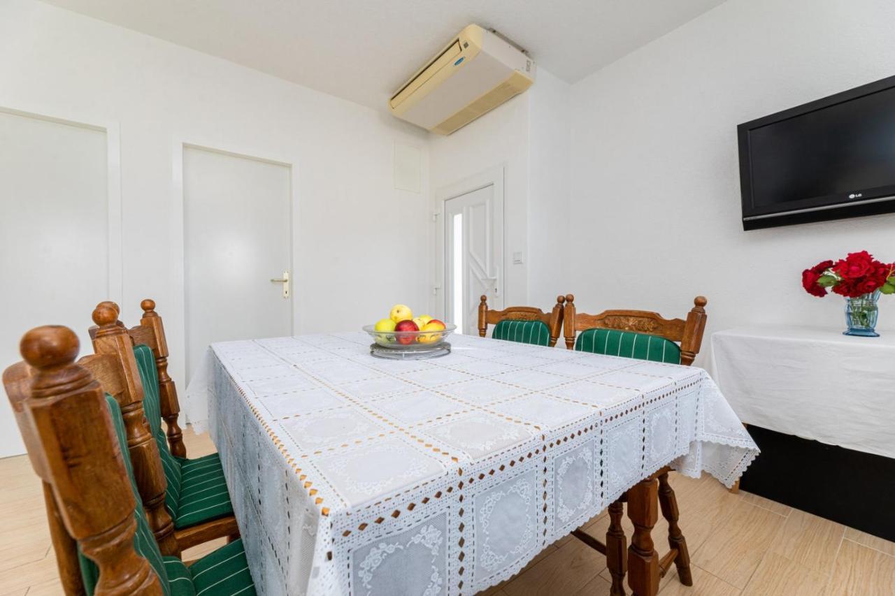 Apartmani Jasarevic Šilo Exteriör bild