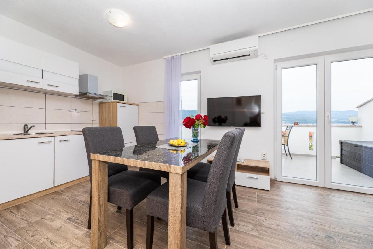 Apartmani Jasarevic Šilo Exteriör bild